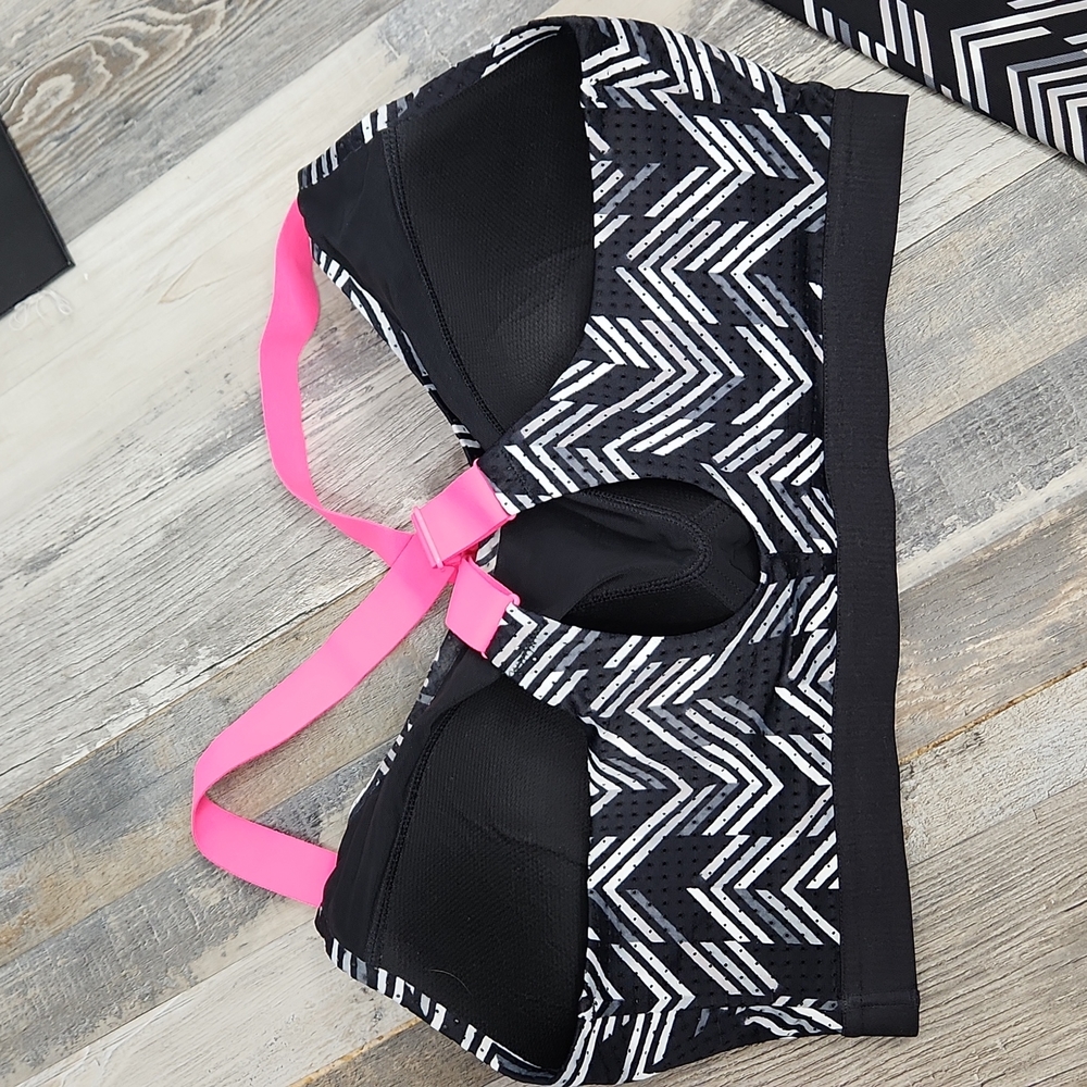 Victoria's Secret VSX Sport Geometric Activewear Set - Picture 4 of 9